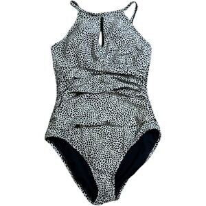 Ellen Tracy Women's Swimsuit One Piece Halter Animal Size 8 High Neck‎ Key Hole